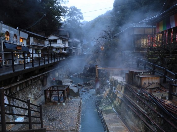 湯の峰温泉