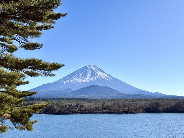 精進湖