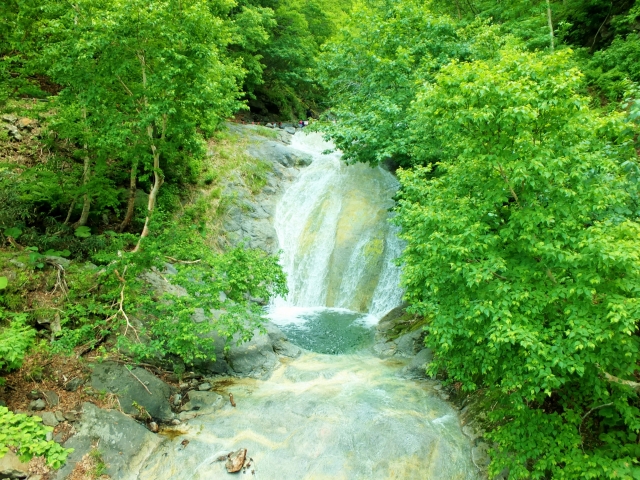 カムイワッカ湯の滝