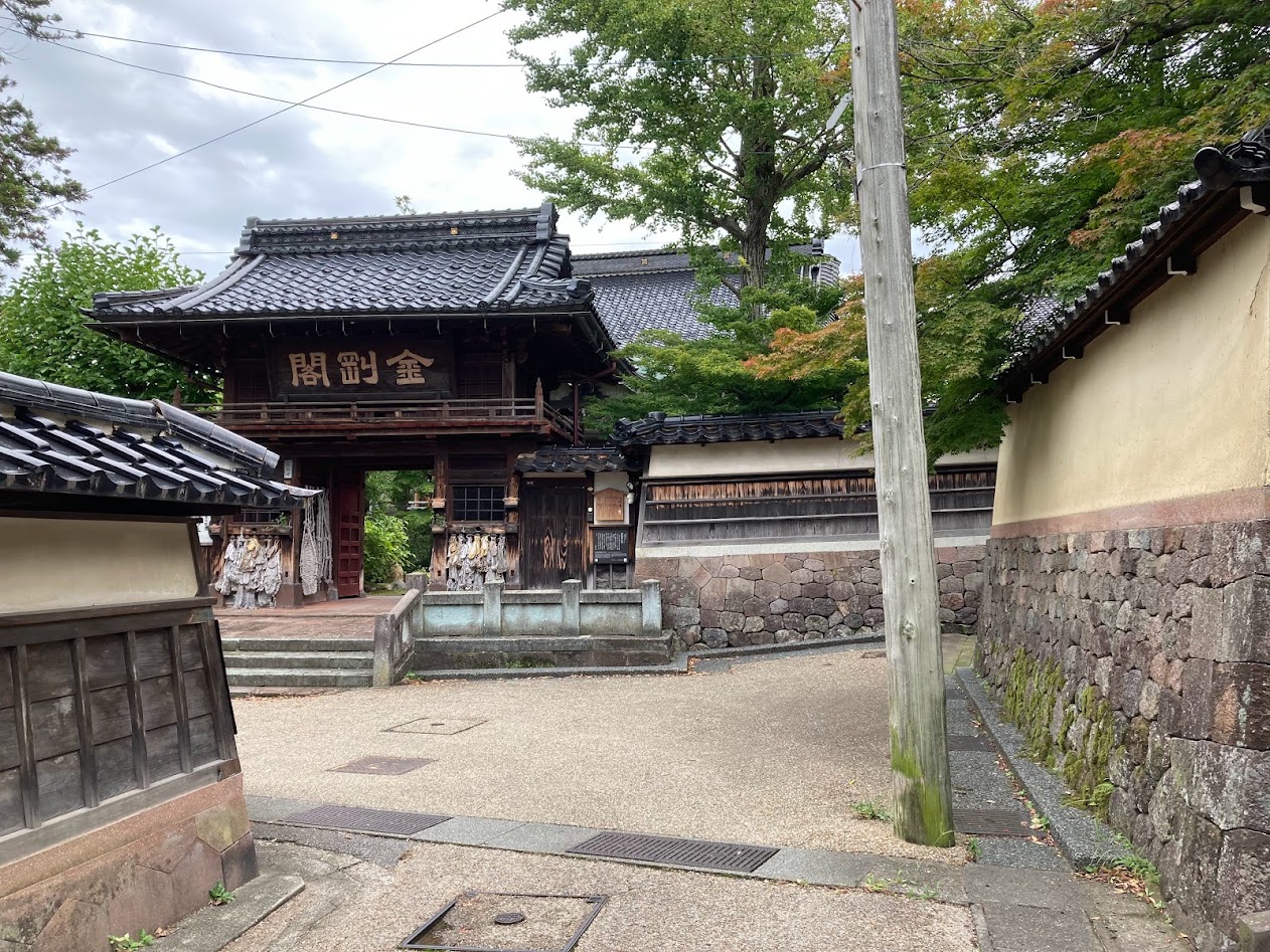 卯辰山麓